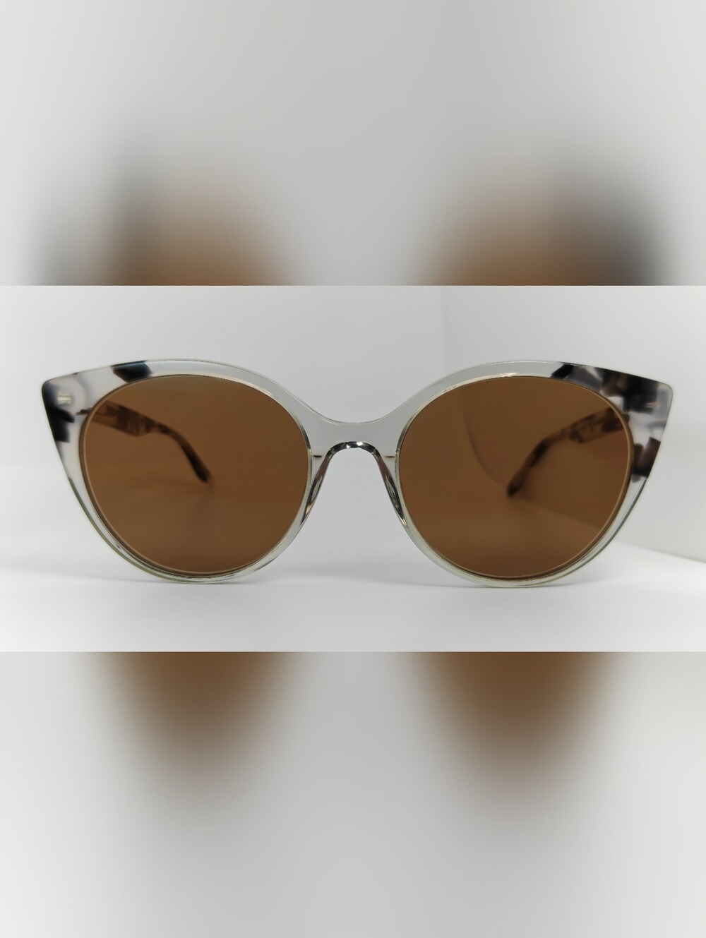 Leilani Frosted Black Tortoiseshell Uplift Effect. Acetate.
